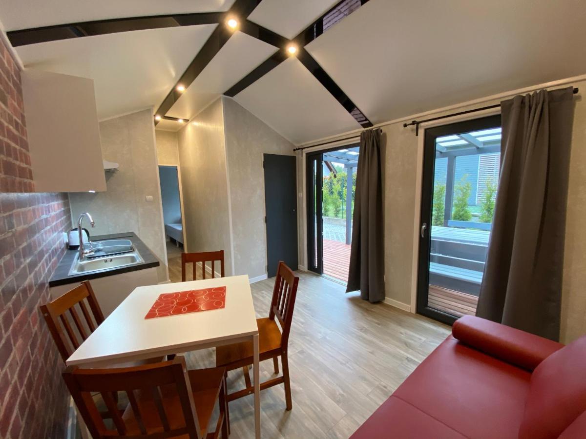 Domy Nad Morzem - Chata Pirata- Tiny House Dziwnow Exterior photo