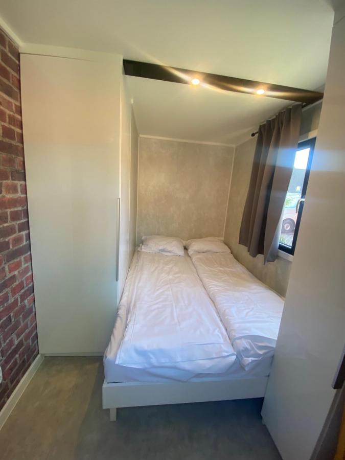 Domy Nad Morzem - Chata Pirata- Tiny House Dziwnow Exterior photo